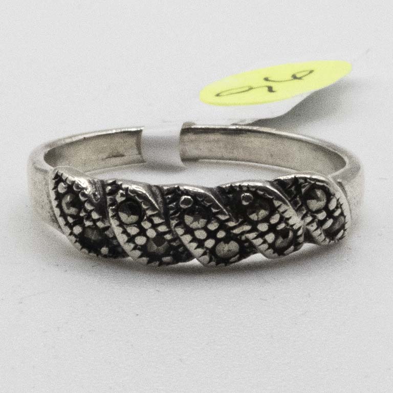 Anillo de Plata con Marquesitas