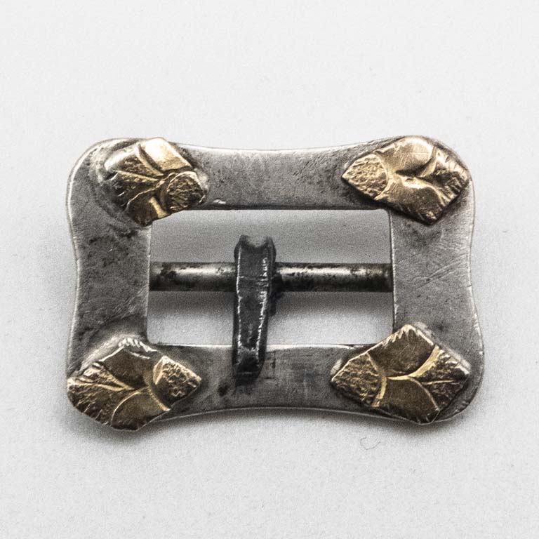 Hebilla de plata y oro double - Medidas: 2.5 x 1.8 cm Peso: 4.9 g