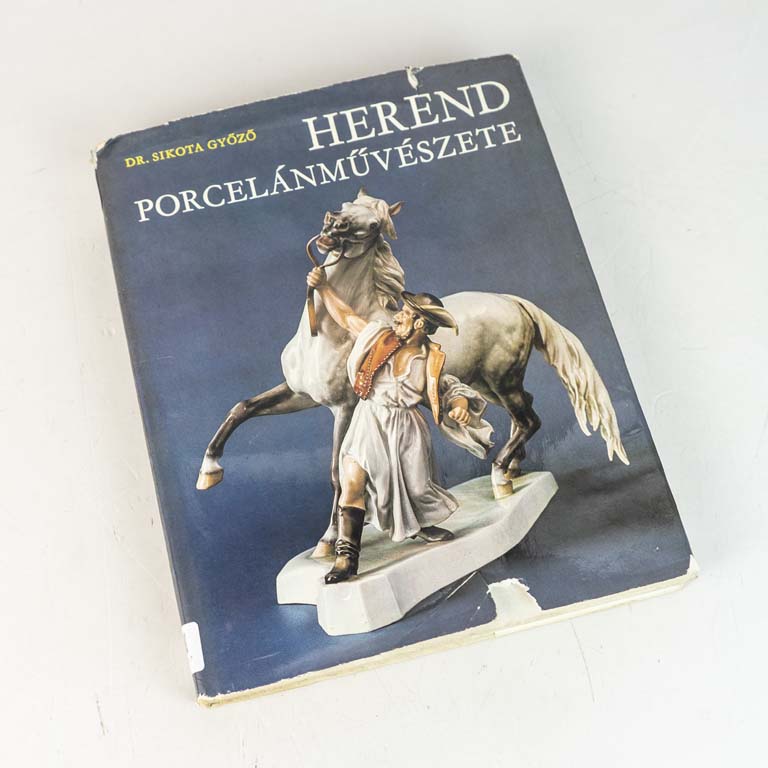 Libro de Arte de Porcelana Herend con Textos en Húngaro