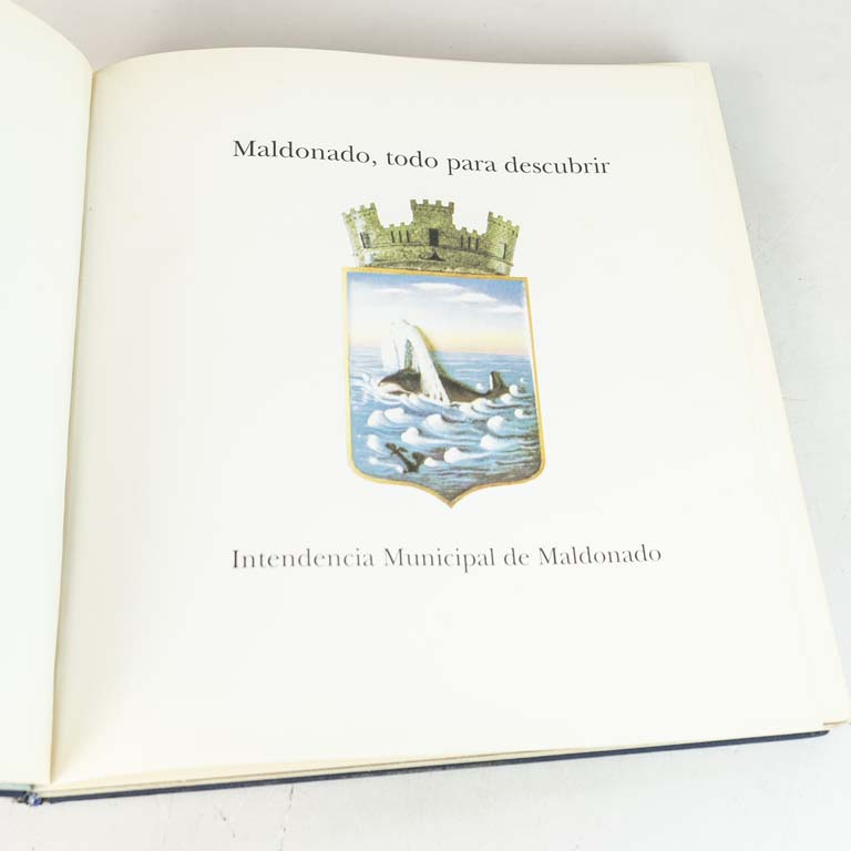 Libro "Así es Uruguay" de Marisol Nicoletti y Roberto Riverti