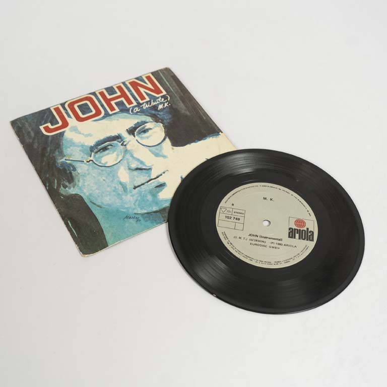 Disco de vinilo single -John, a tribute- edición Brasil