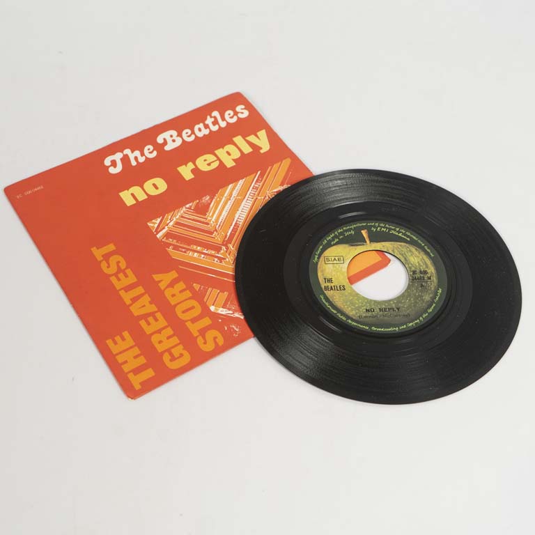 Disco vinilo single serie especial para coleccionistas, sello Apple Emi, Italia: No reply